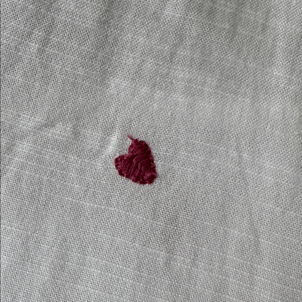 Lauren Conrad Embroidered Heart Blouse NWOT - Picture 3 of 5